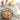 EggCharm | Eiermand met Speelse Hen en Metalen Basis - Bliss Home
